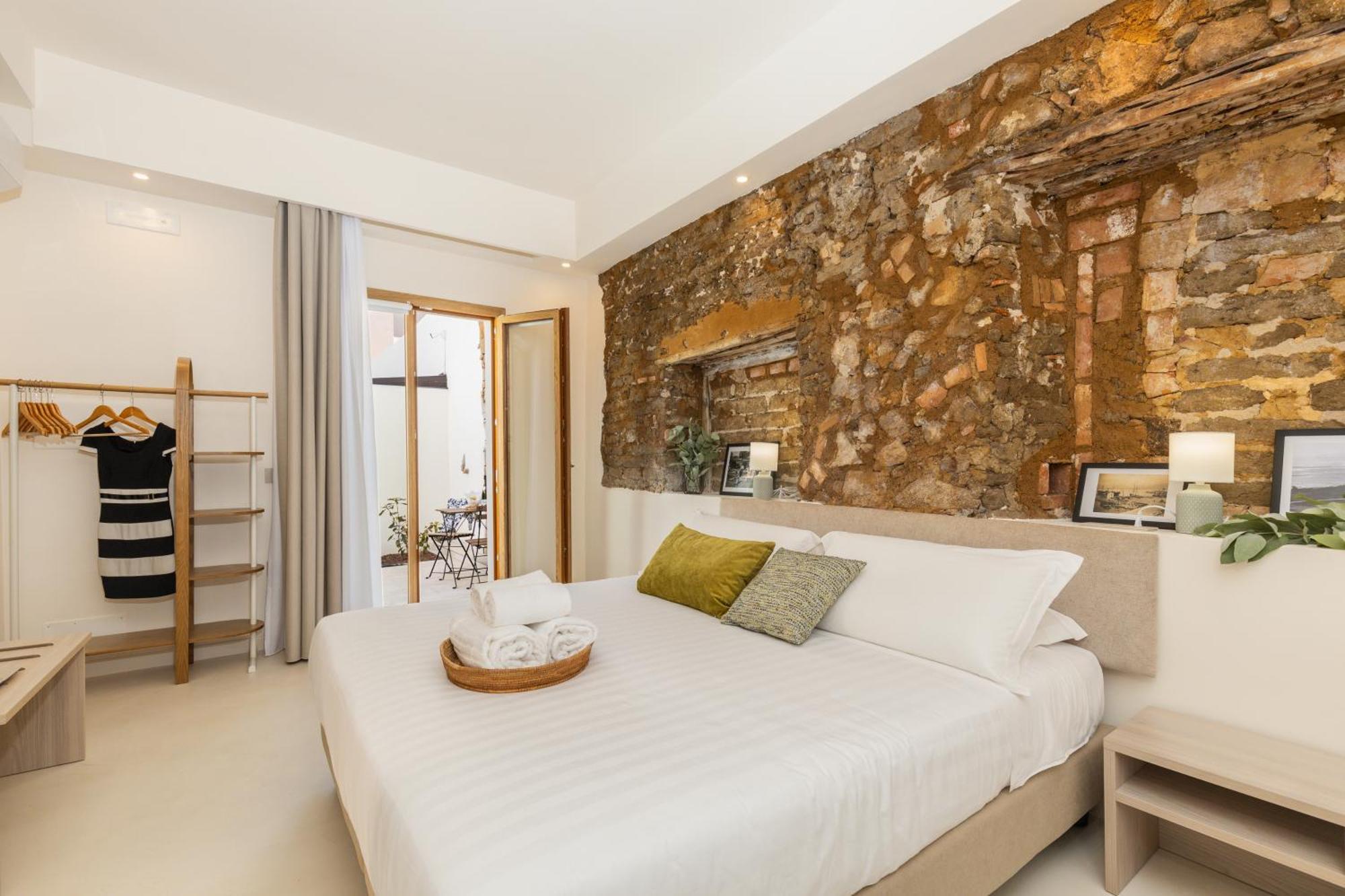 Ausentu Guest House Tortolì Eksteriør billede