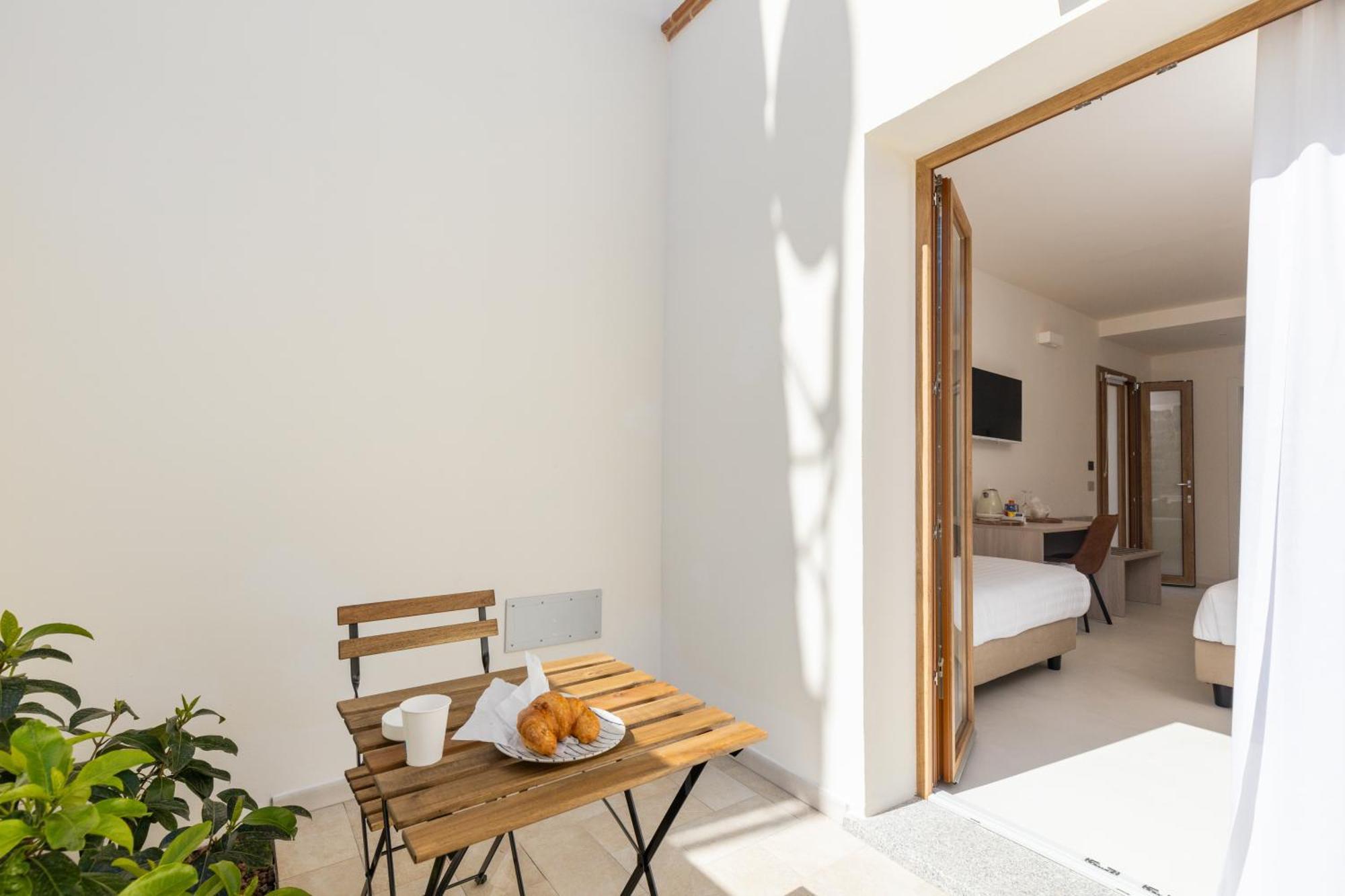 Ausentu Guest House Tortolì Eksteriør billede