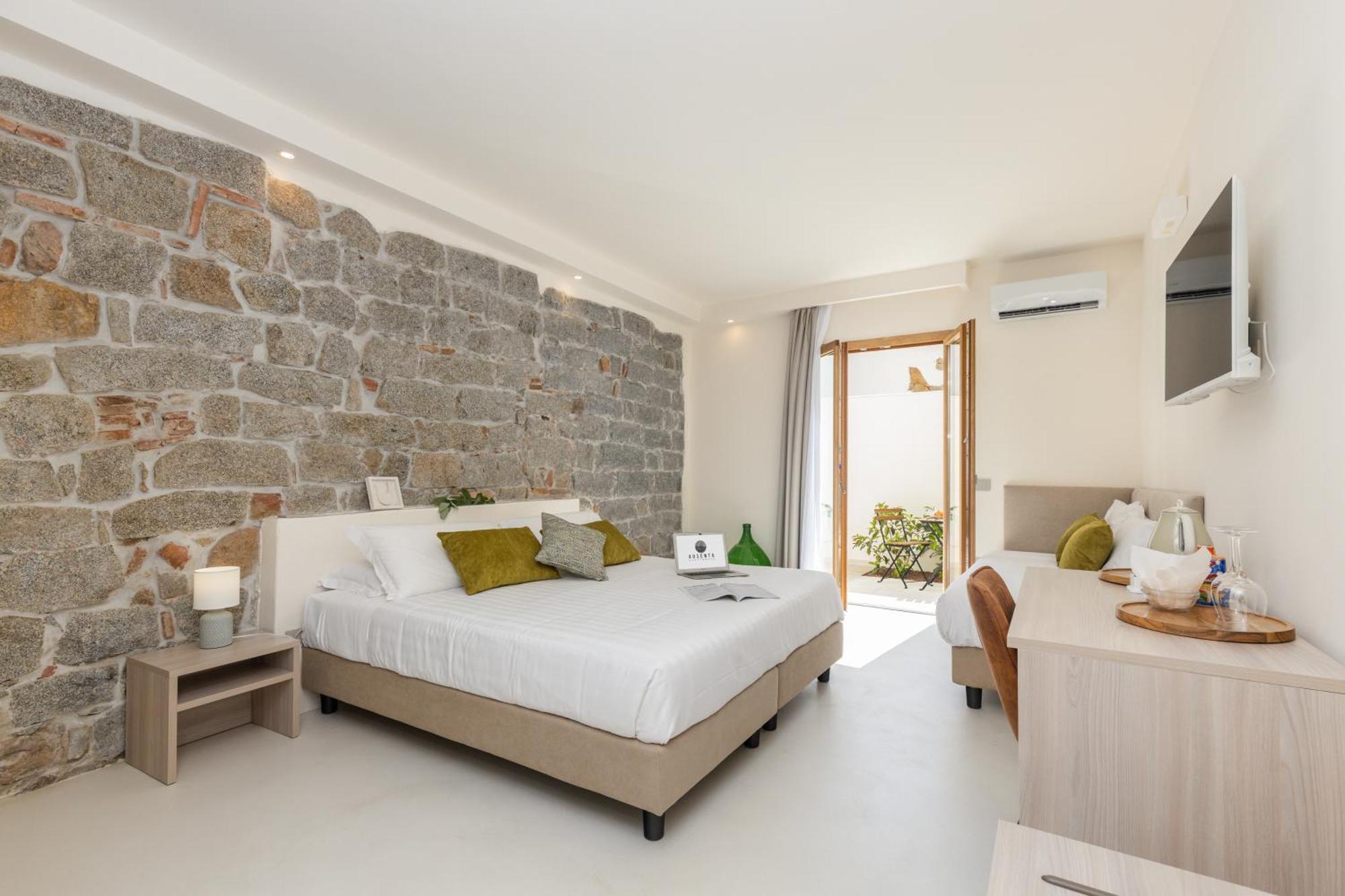 Ausentu Guest House Tortolì Eksteriør billede