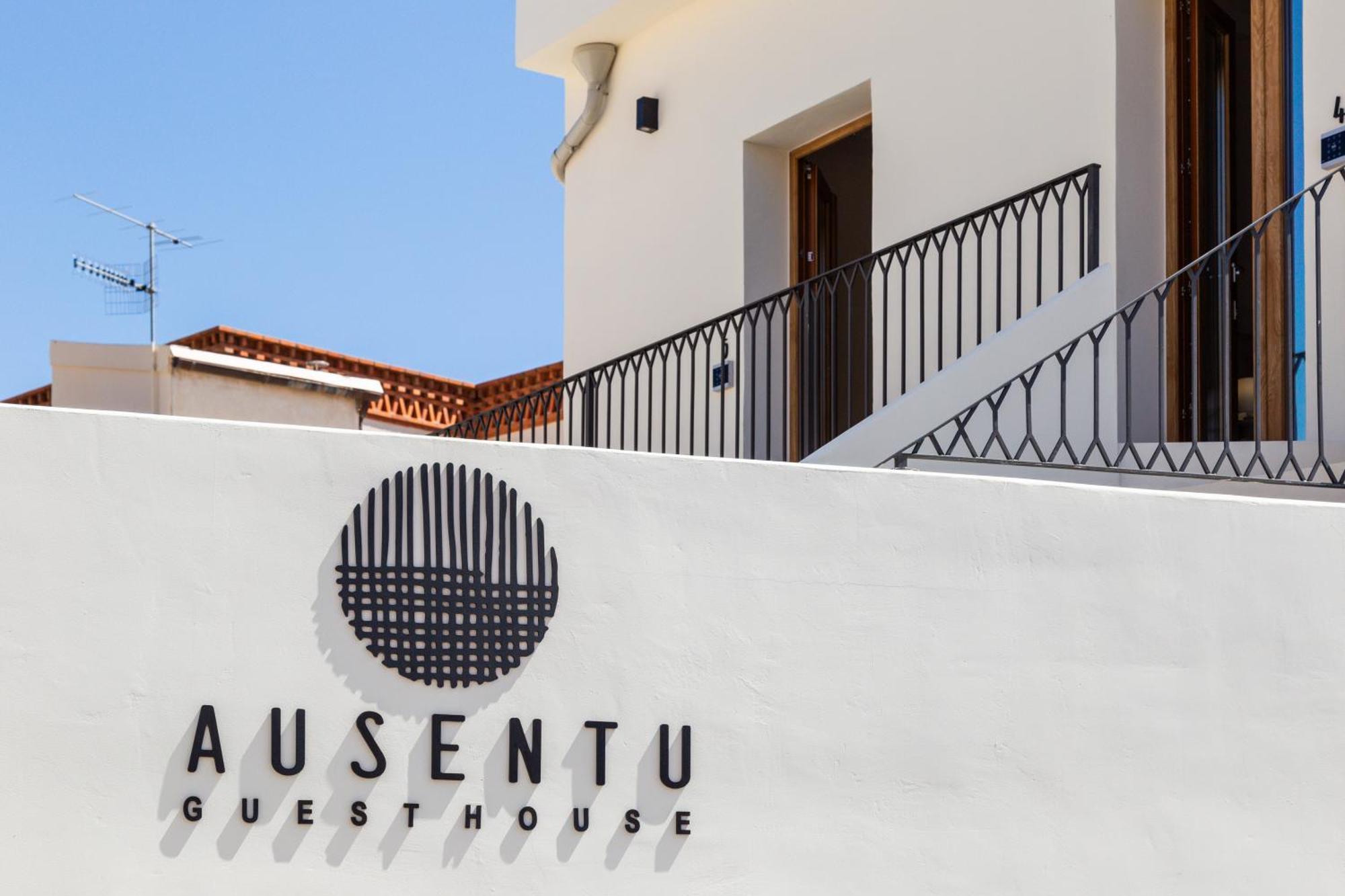 Ausentu Guest House Tortolì Eksteriør billede